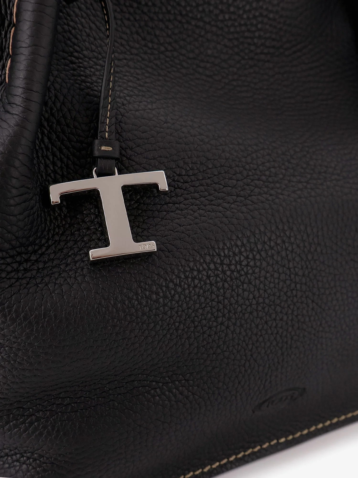 Tod's Leather Shoulder Bag - Image 10