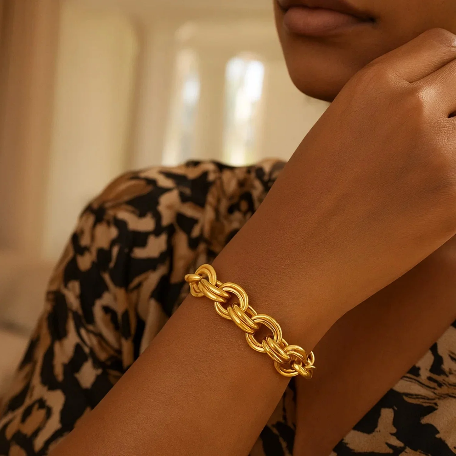Twisted Double Link Bracelet in 14k Yellow Gold - Image 10