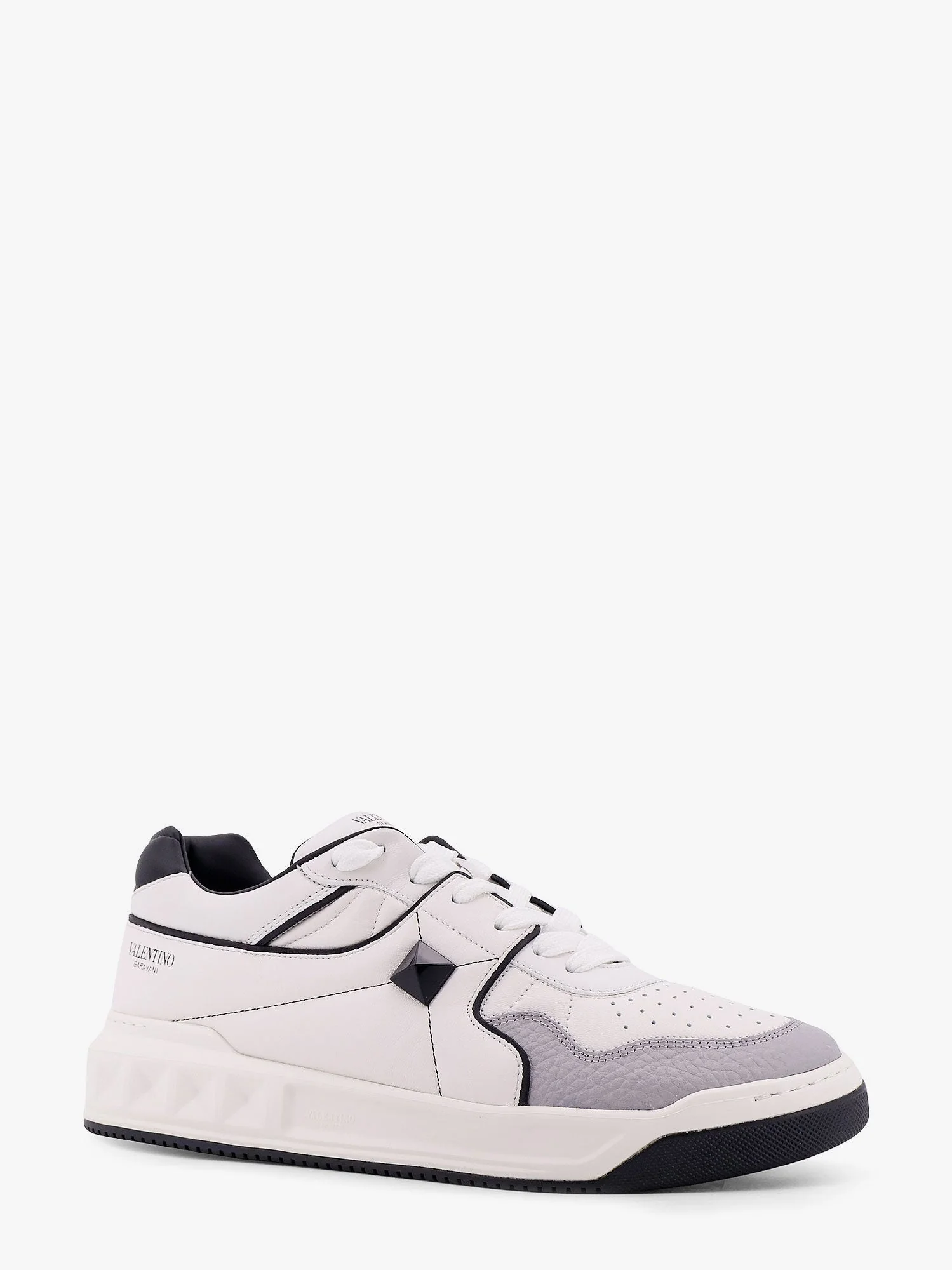 Valentino Garavani One-Stud Low-Top Valentino Garavani Leather Sneakers - Image 2