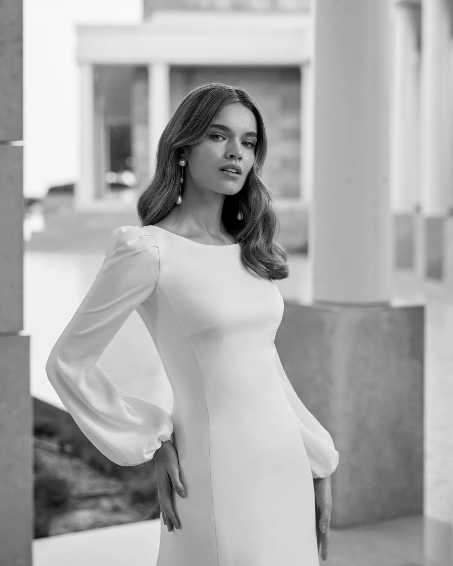 Vanes – Elegant Long-Sleeve Wedding Dress by Rosa Clará - Image 3