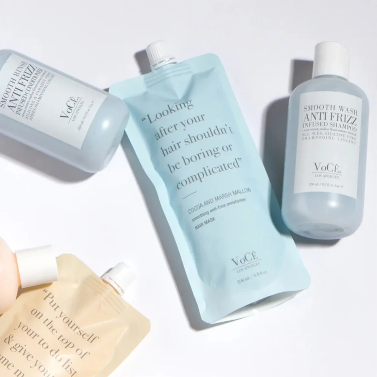 VoCĂŞ Smoothing Anti-Frizz Moisturizer Mask - Image 4