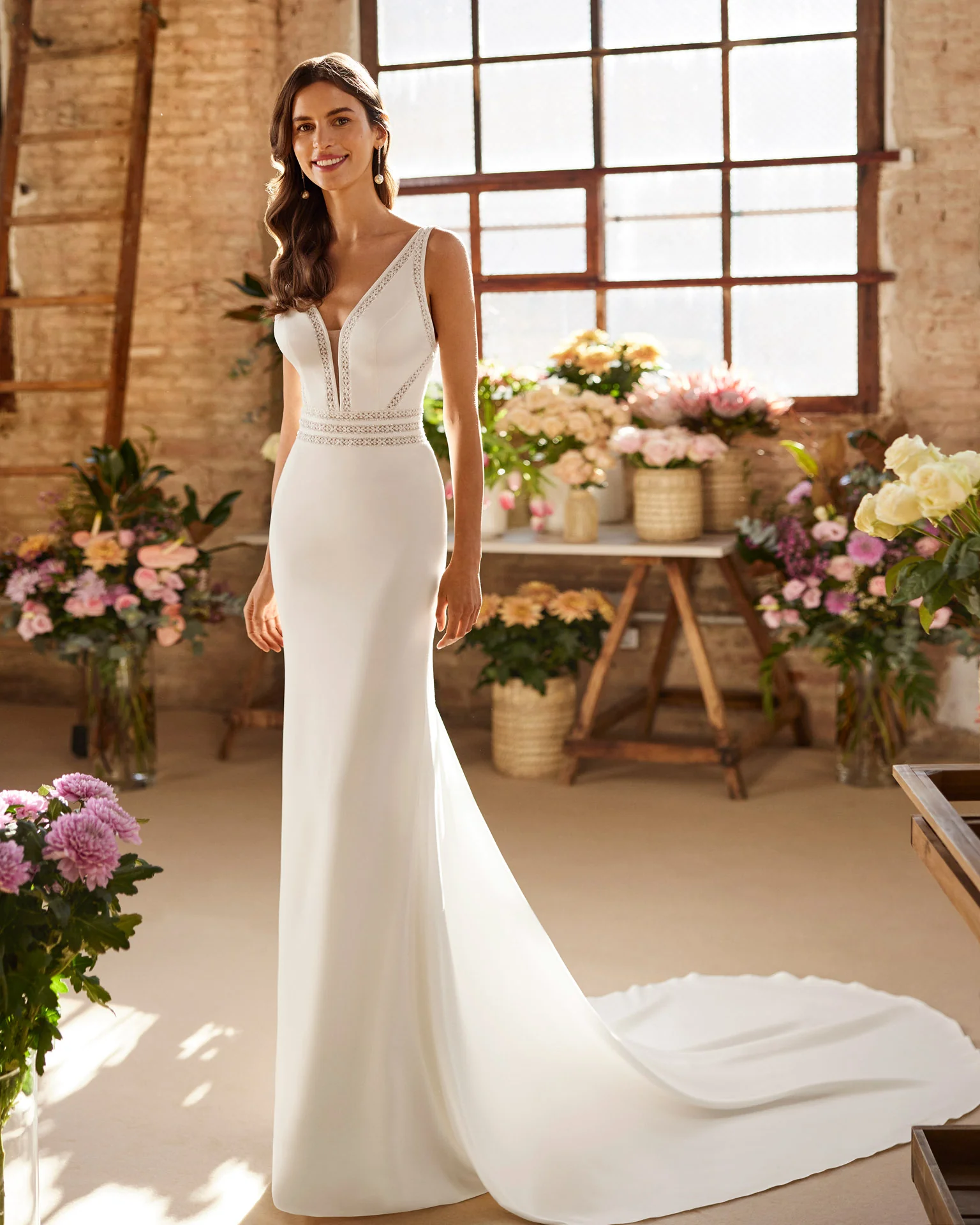 Xaria – Rosa Clará Two-Piece Crepe Wedding Dress - Image 3